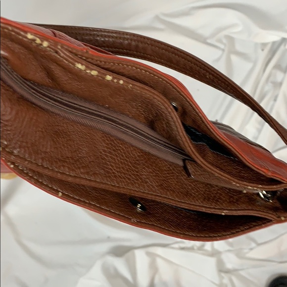 Stone Mountain Lg Leather Shoulder Bag - Picture 9 of 14